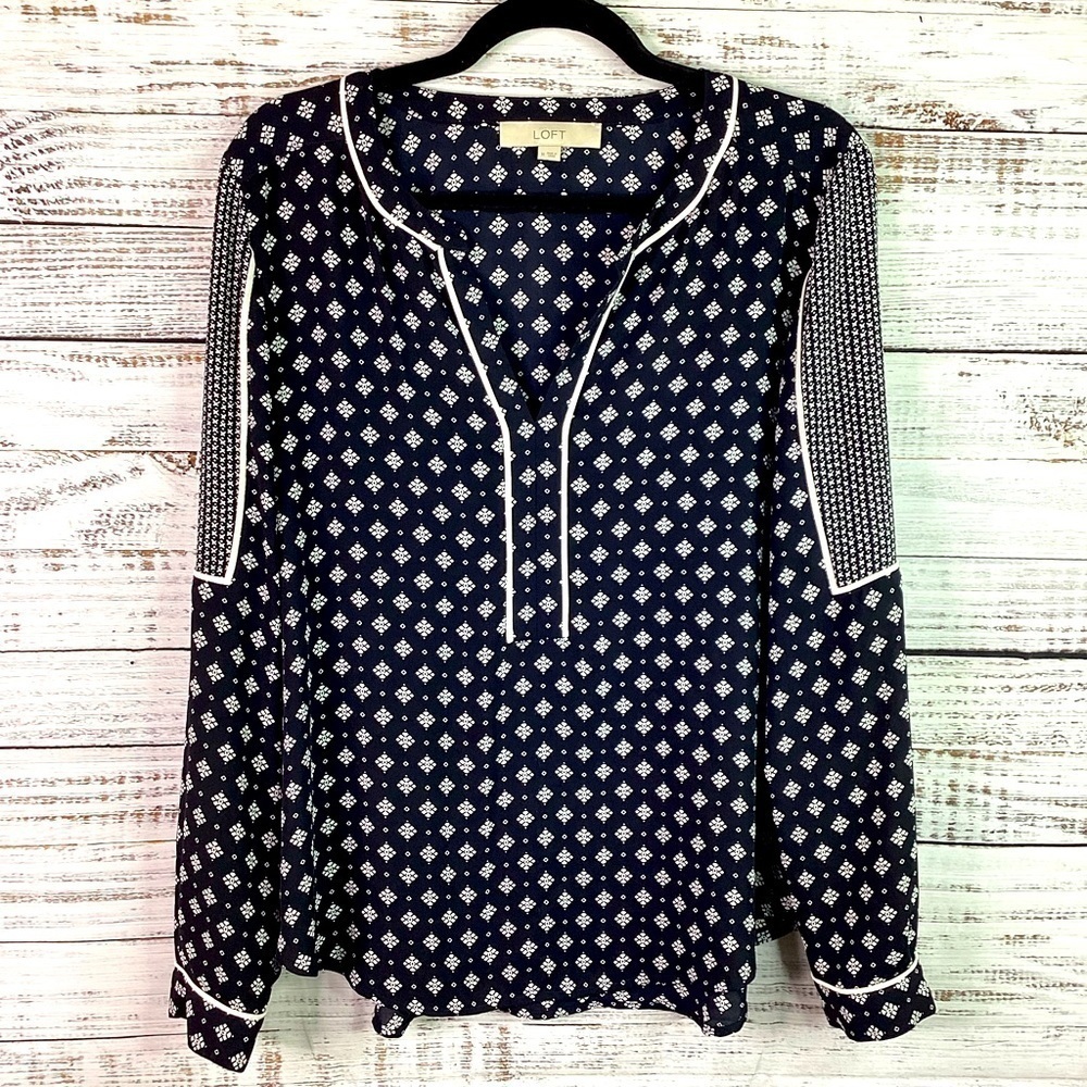LOFT ANN TAYLOR SIZE M‎ TOP NAVY BLUE WHITE BLOUSE FALL GUC - Picture 4 of 15
